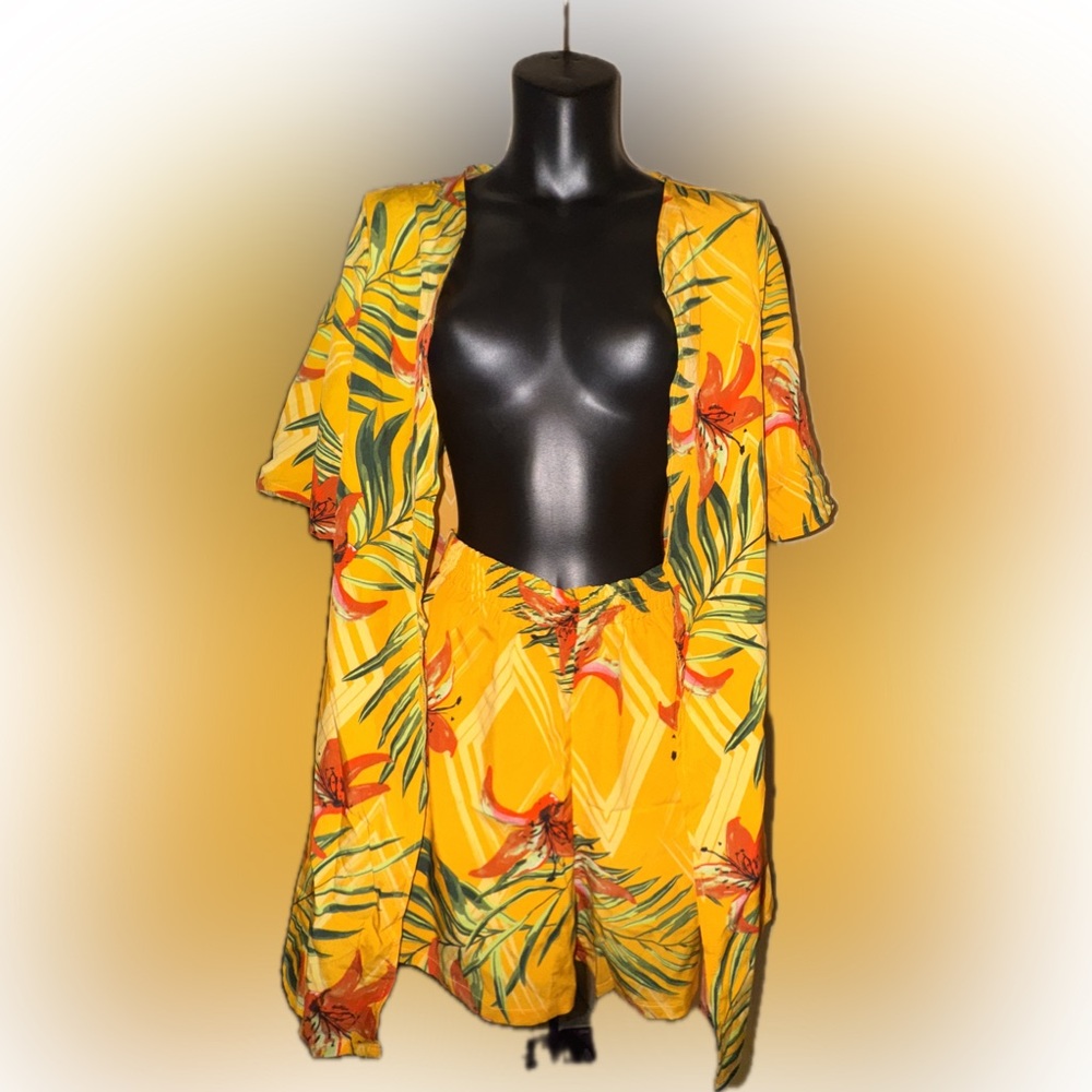 Women’s 2 piece tropical short set